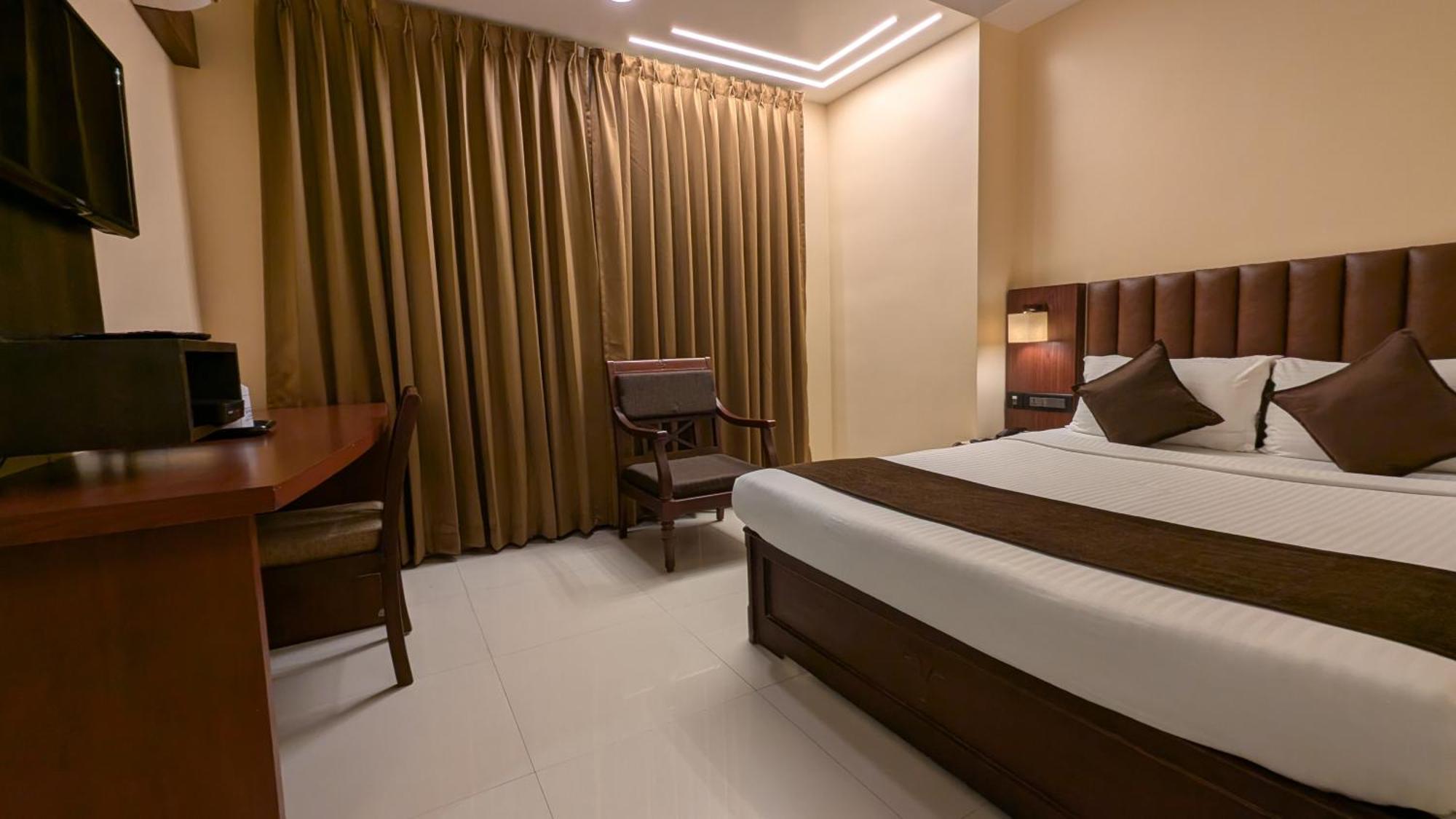 Hotel Arcadia Коттаям Екстер'єр фото