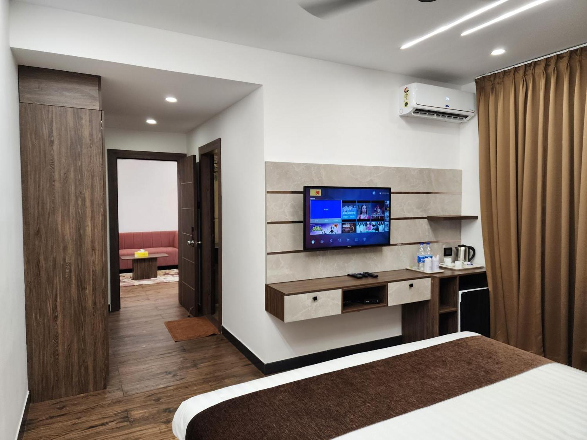 Hotel Arcadia Коттаям Екстер'єр фото