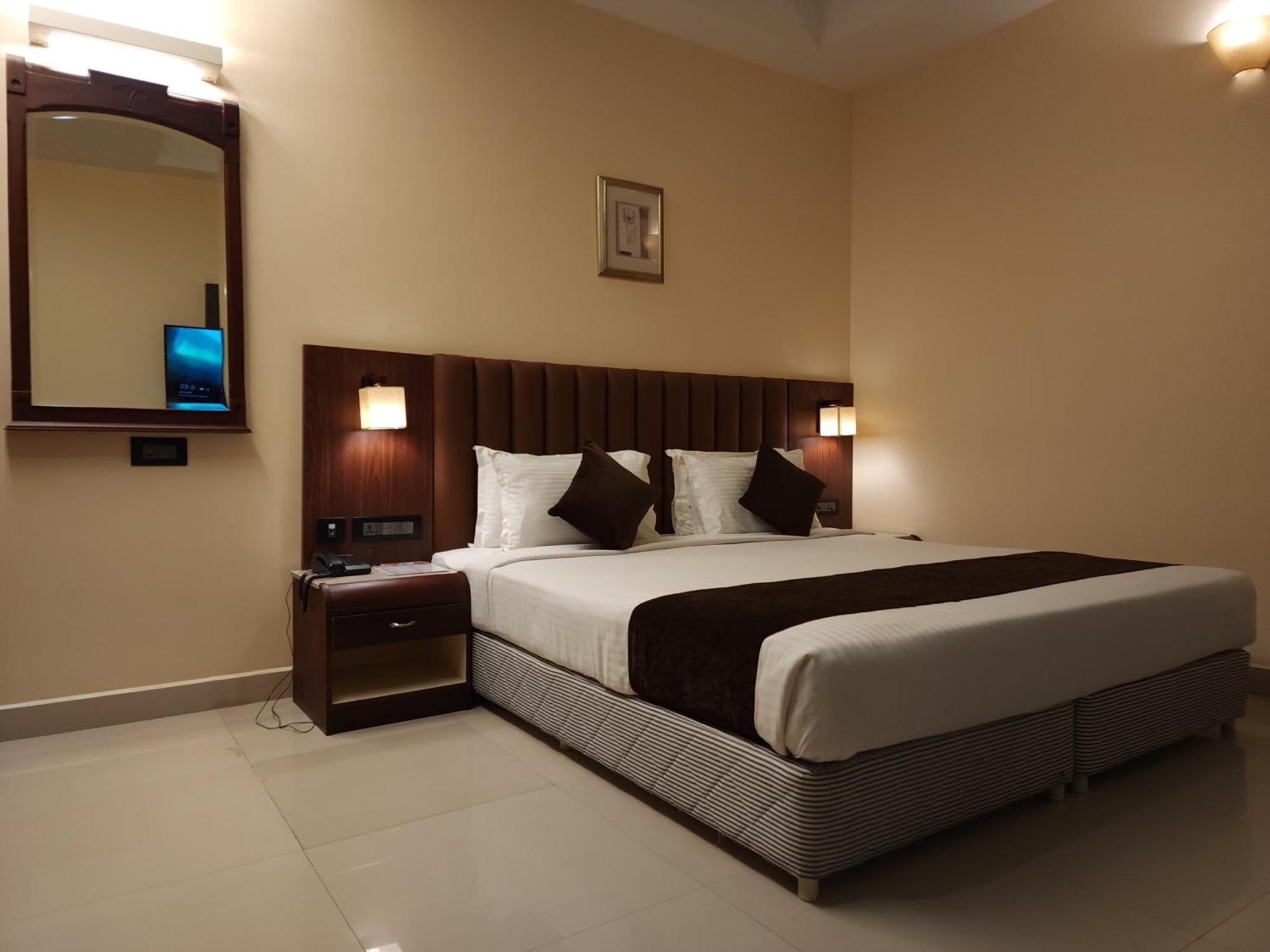 Hotel Arcadia Коттаям Екстер'єр фото